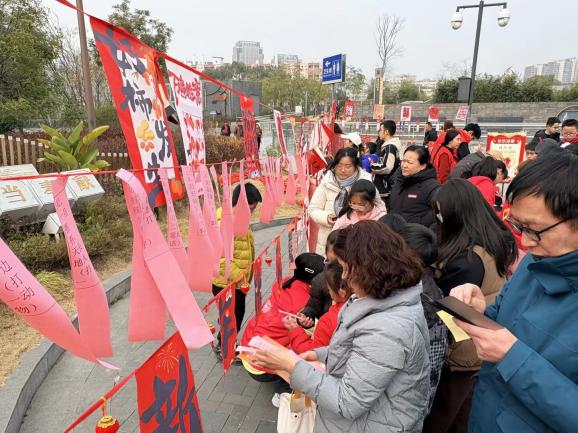 NR8AVjViQ1FBek1EazROalV3TmpMVjlZSnB3LkY3RkEhIQUAcXVuZ3o!