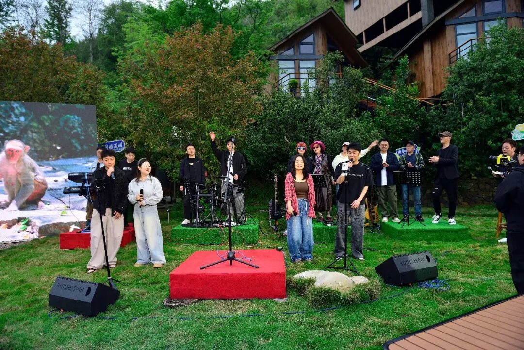 湖南张家界：“茅岩河恋歌”彭小娟原创音乐会精彩上演