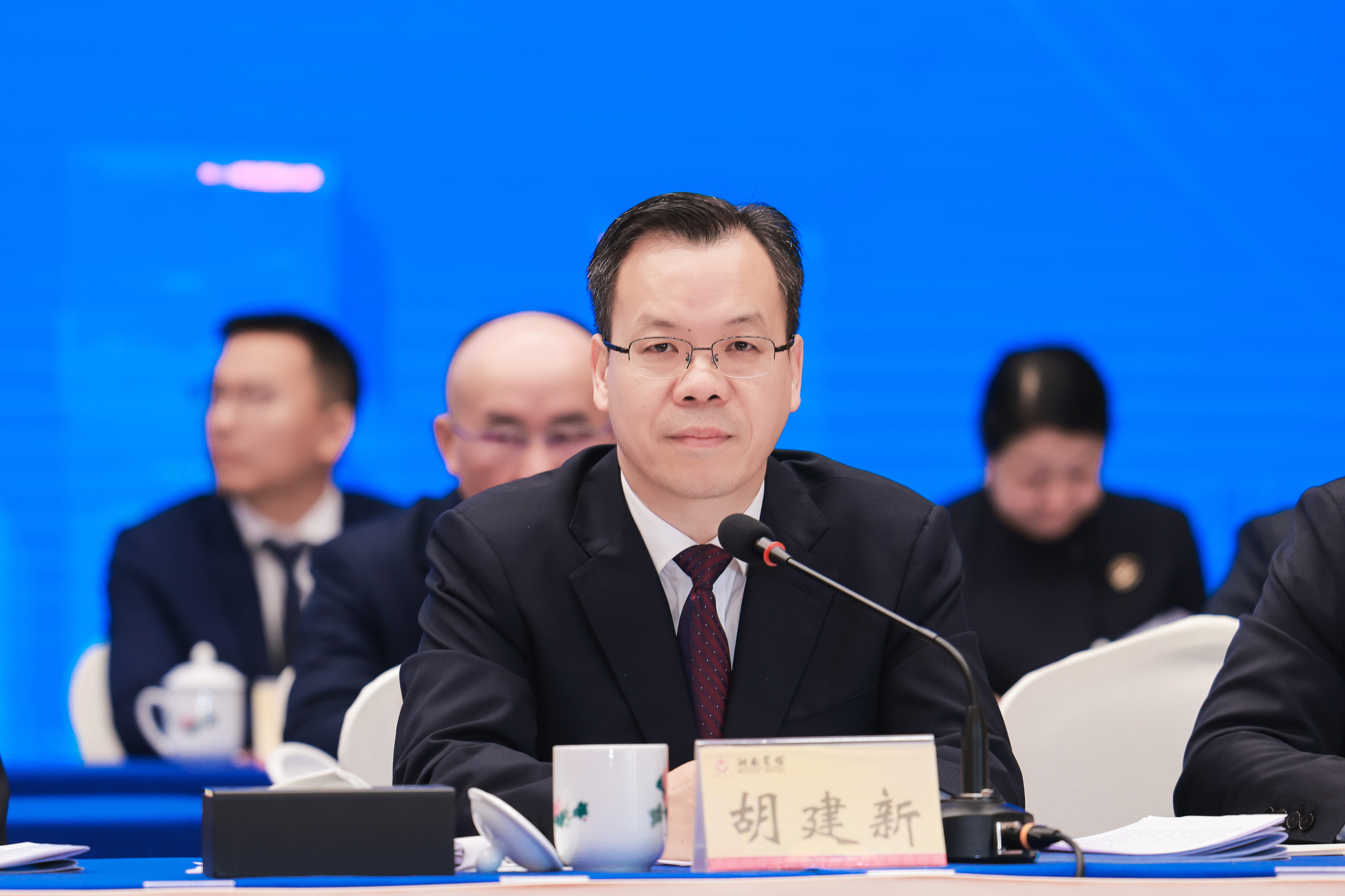 覃龙当选第五届湖南省光彩事业促进会常务理事