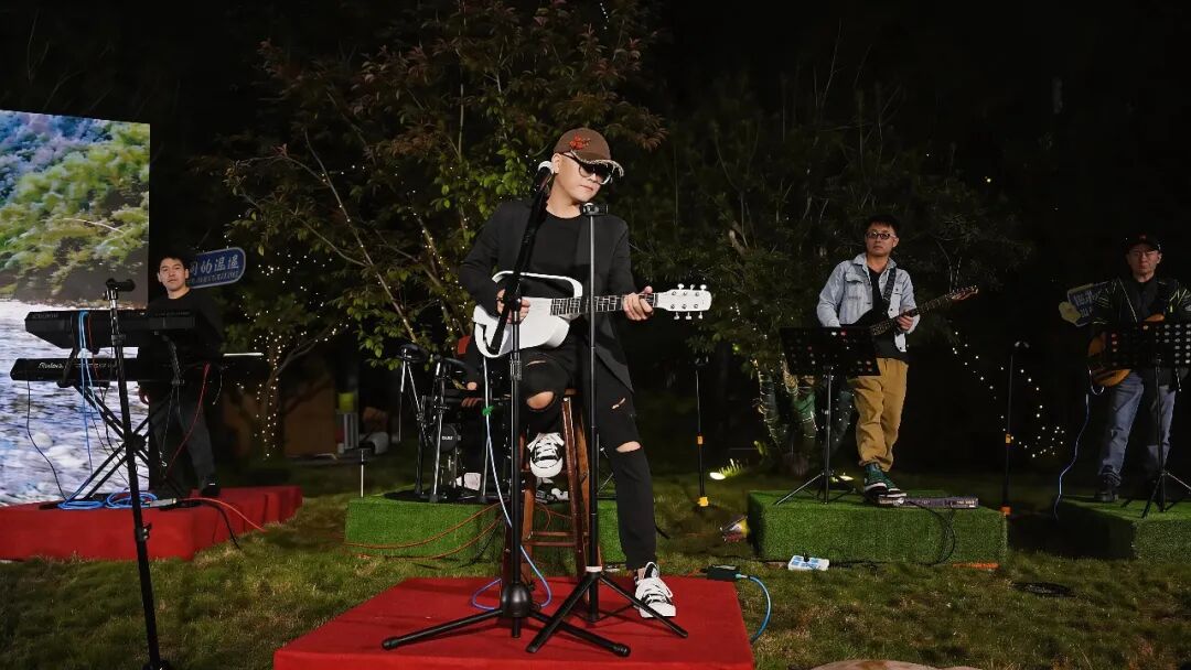 湖南张家界：“茅岩河恋歌”彭小娟原创音乐会精彩上演