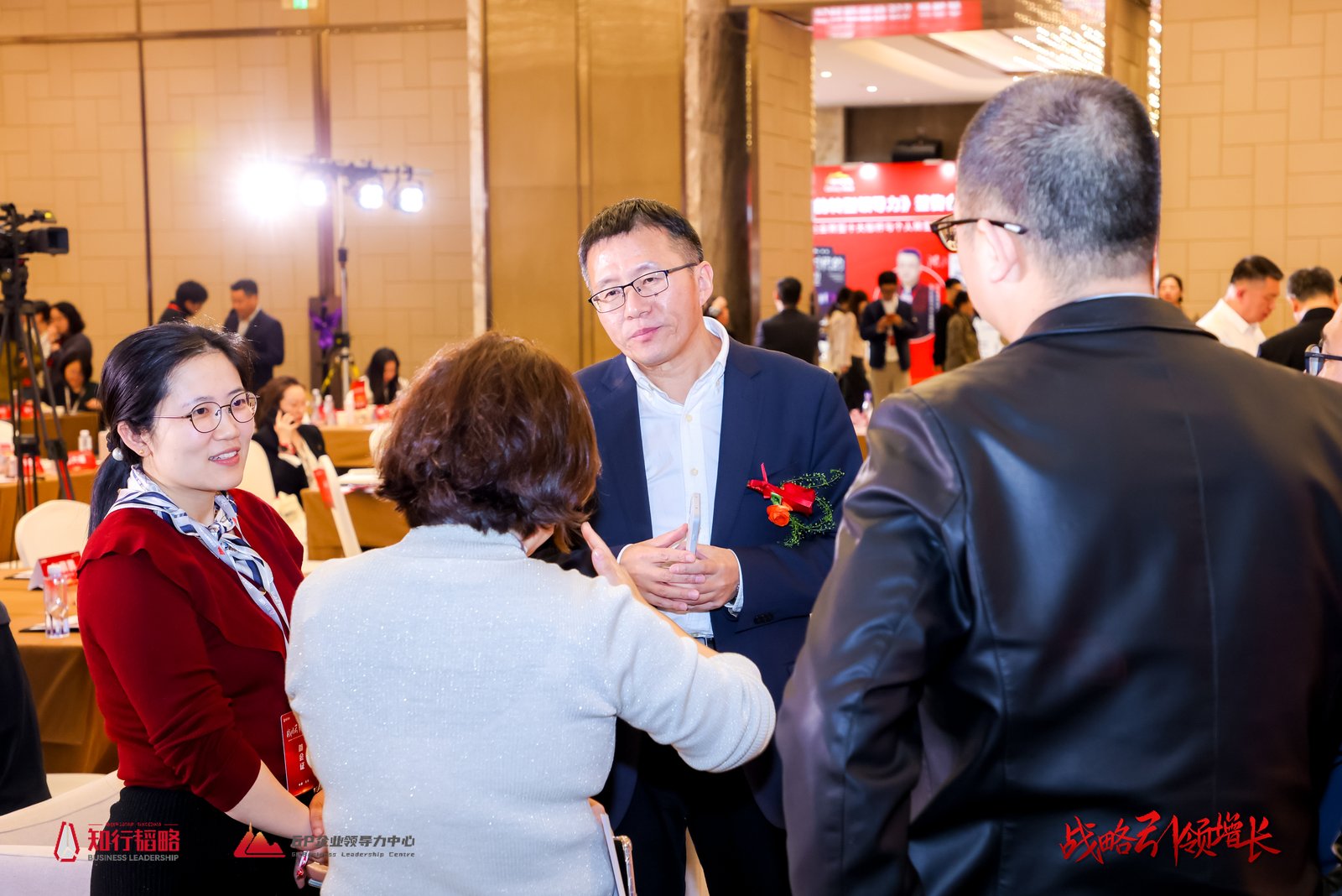 2_1600_3000_gif (30)